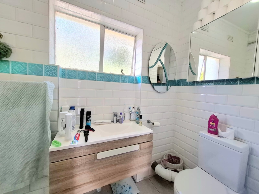 2 Bedroom Property for Sale in Bonza Bay Eastern Cape